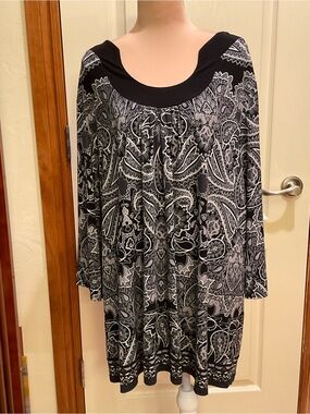 Apt. 9 Black & White Paisley Tunic Top with Scoop Neck 2X